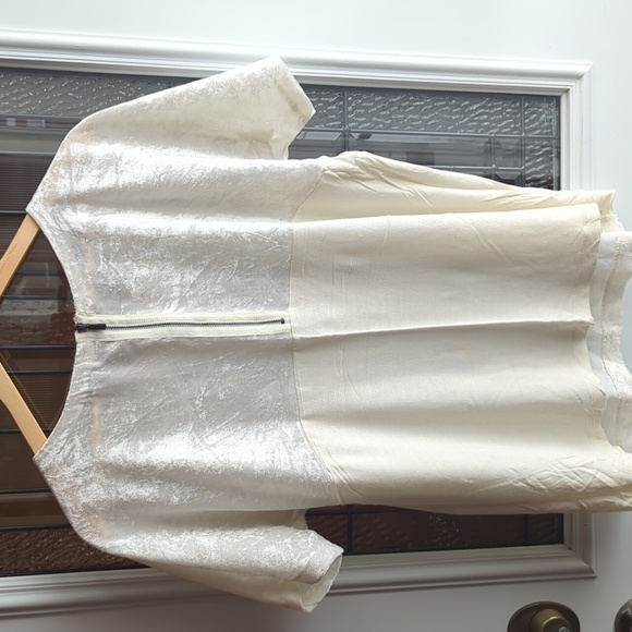 Lucky Brand set of 2 velvet tshirts - Picture 3 of 6